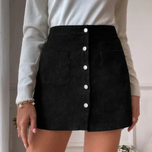 mini jupe velours côtelé noire tendance