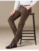 Pantalon Droit Homme en Velours Côtelé Marron
