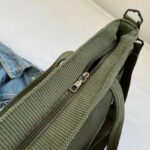 grand sac en velours vert élégant