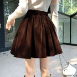 mini jupe en velours marron