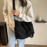 sac en velours côtelé noir spacieux